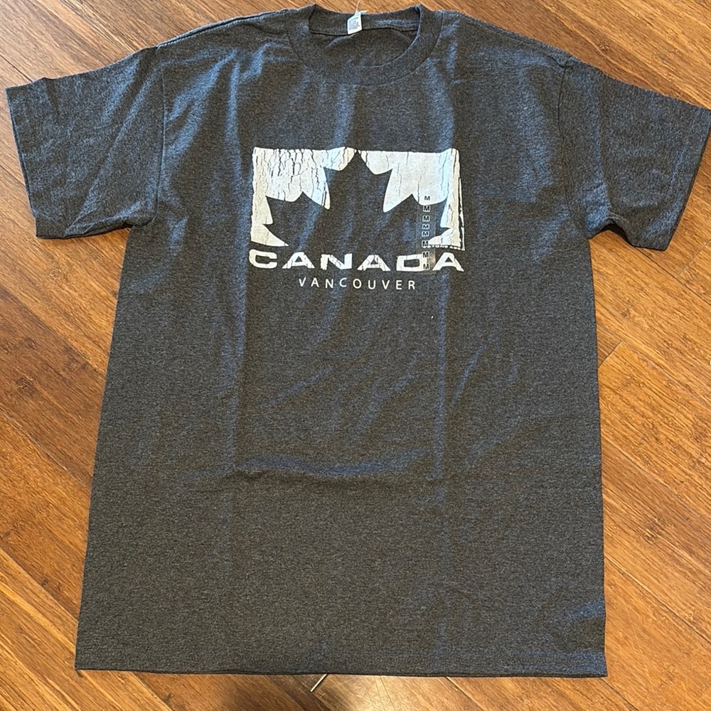 Gray Canada Vancouver T-Shirt Men’s Size Medium NWOT